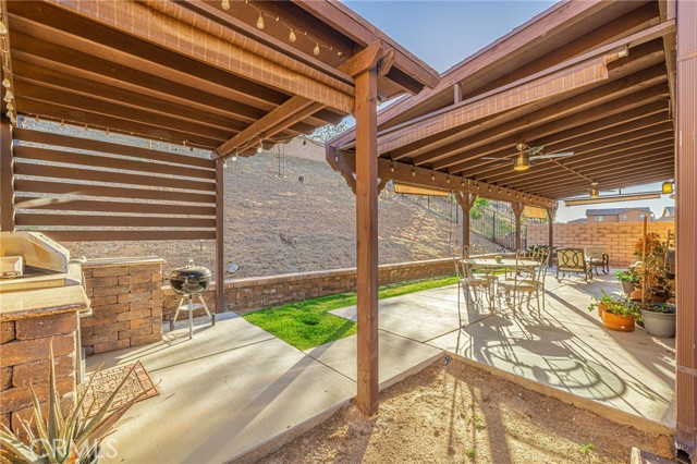 2534 Mapleleaf Terrace, Palmdale CA: https://media.crmls.org/medias/d1fc9b24-83f5-4df9-8494-92e552a8b636.jpg