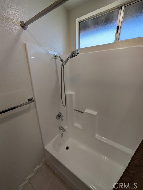 529 E Colorado Boulevard, Monrovia CA: https://media.crmls.org/medias/d1fcbd20-1804-4827-8014-be381ab99160.jpg