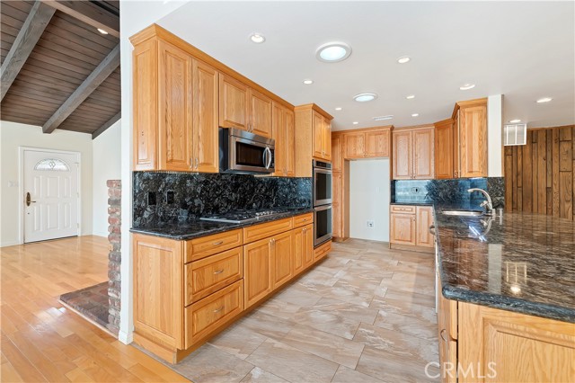 1825 Leola Street, Lomita CA: https://media.crmls.org/medias/d1fd35f4-5cd6-45cb-ab1e-5c141a0dc30e.jpg