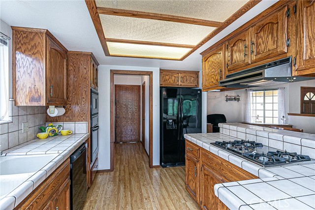 Detail Gallery Image 10 of 25 For 864 Sunshine Ct, Santa Maria,  CA 93455 - 3 Beds | 2 Baths