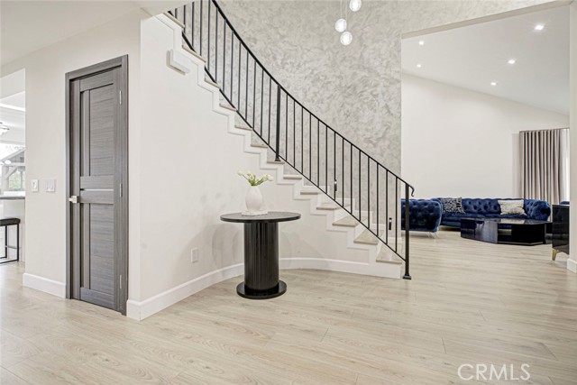 Detail Gallery Image 11 of 63 For 28030 Kenton, Saugus,  CA 91350 - 5 Beds | 3 Baths