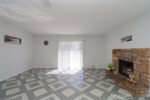 Detail Gallery Image 6 of 23 For 37334 55th St, Palmdale,  CA 93552 - 4 Beds | 2 Baths