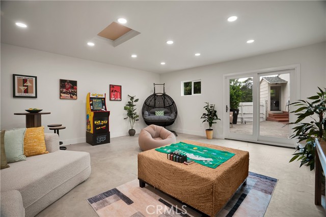 Detail Gallery Image 3 of 40 For 6600 Haywood, Tujunga,  CA 91042 - 3 Beds | 2 Baths