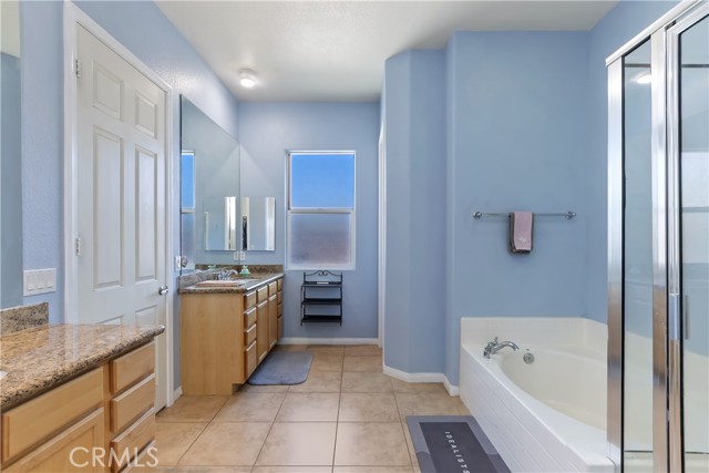 Detail Gallery Image 12 of 23 For 65028 Rolling Hills Dr, Desert Hot Springs,  CA 92240 - 3 Beds | 2 Baths