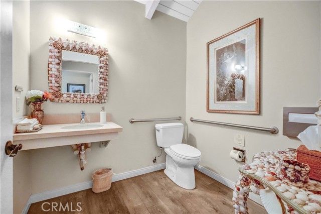 Image 24 of 29 For 21095 Raquel Road