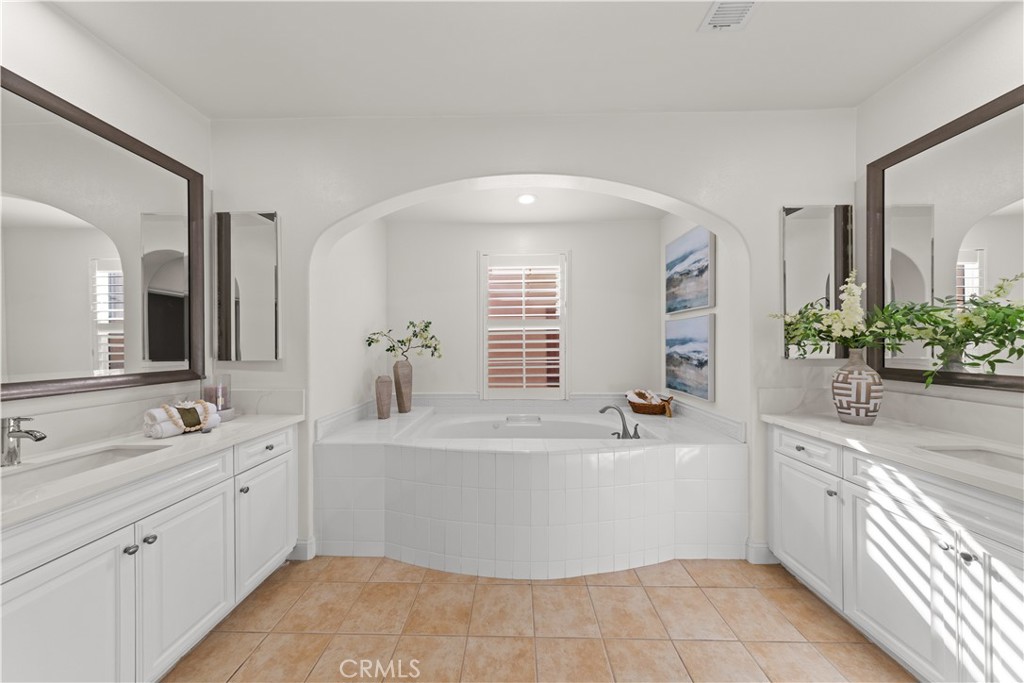 MLS #OC26153144 image #23
