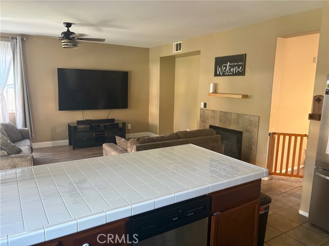 1446 Avila Drive, Perris CA: https://media.crmls.org/medias/d2005cf4-c681-49d1-ac2a-f9642edb2f14.jpg