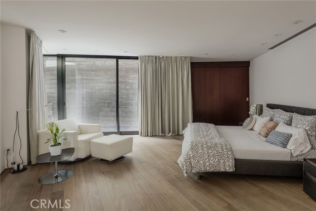 Drew Fenton | 314 N Barrington Avenue Los Angeles CA | MLS: 7143725