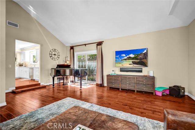 Detail Gallery Image 10 of 65 For 11872 Reagan, Los Alamitos,  CA 90720 - 4 Beds | 5 Baths