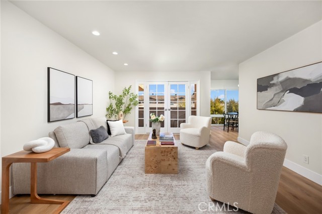 Detail Gallery Image 2 of 35 For 1010 Palm Ave #207,  West Hollywood,  CA 90069 - 2 Beds | 2 Baths
