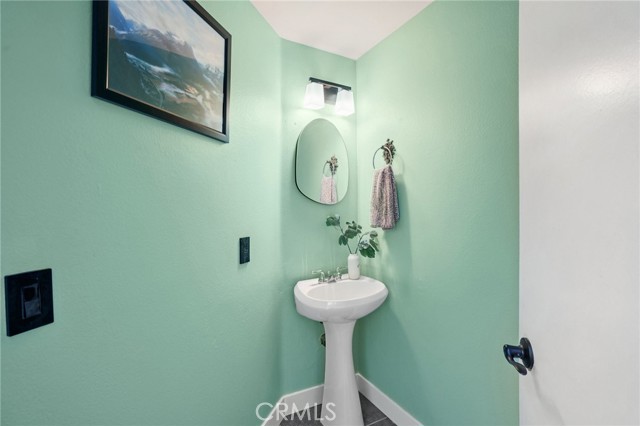 Detail Gallery Image 14 of 24 For 11377 Osborne Pl #13,  Sylmar,  CA 91342 - 2 Beds | 2/1 Baths