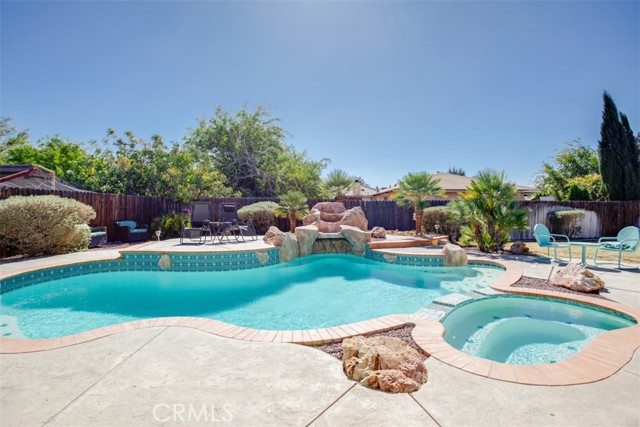 Detail Gallery Image 1 of 48 For 21789 Thunderbird Rd, Apple Valley,  CA 92307 - 3 Beds | 2 Baths