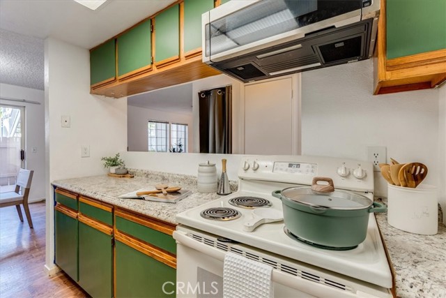 1025 Southwood, San Luis Obispo CA: https://media.crmls.org/medias/d2034385-68ab-4e5e-91a4-d35906f5ce42.jpg