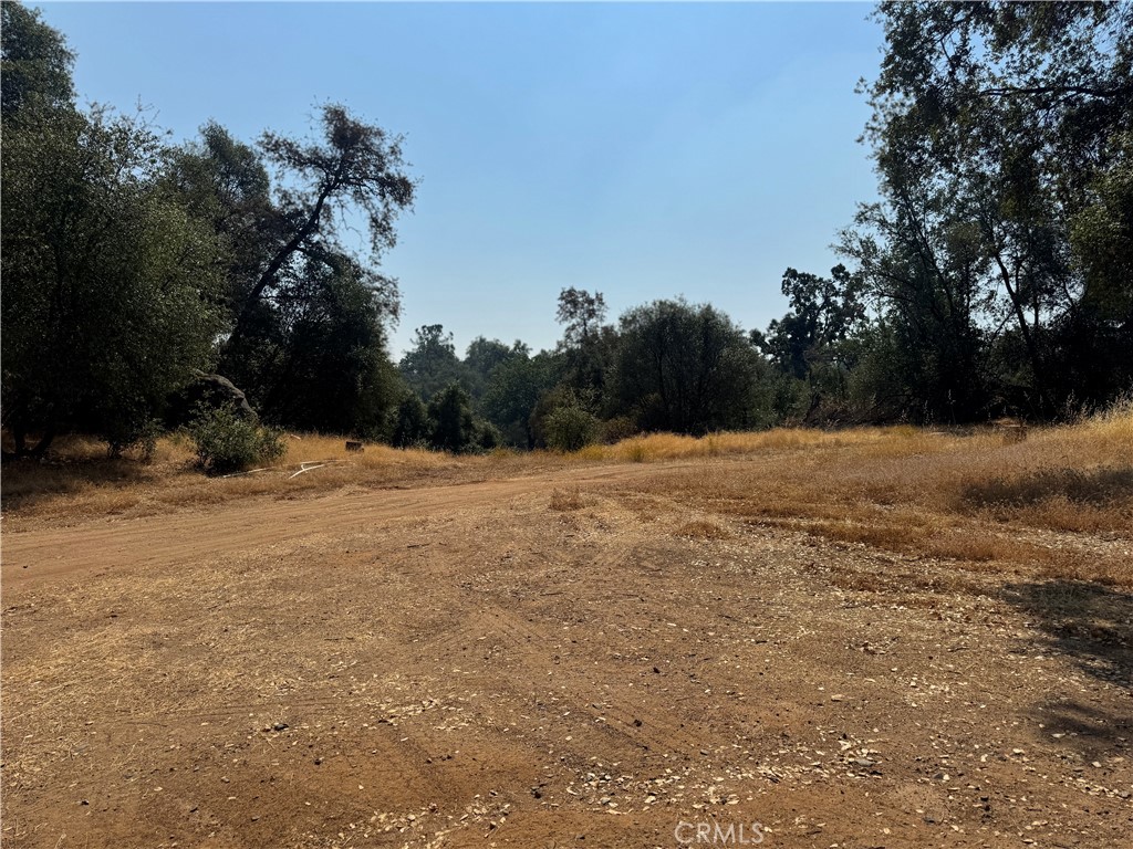 https://media.crmls.org/medias/d2035aae-415e-4946-b3fa-c0eb9557322e.jpg?preset=X-Large