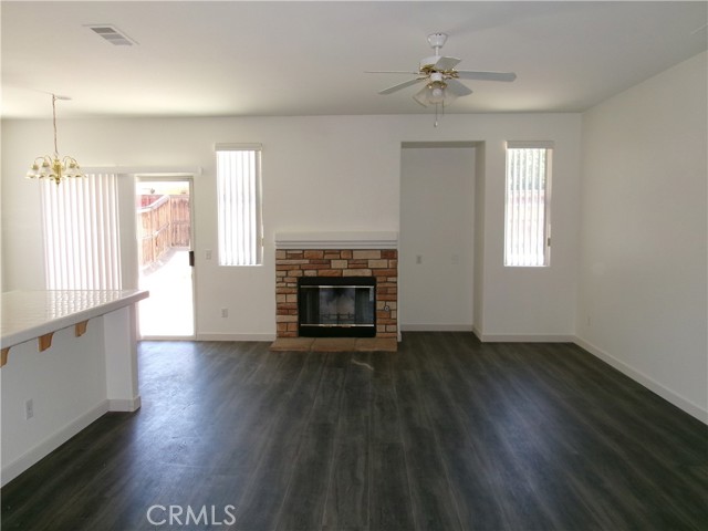 Detail Gallery Image 9 of 72 For 13380 Vista Verde St, Victorville,  CA 92392 - 4 Beds | 2 Baths