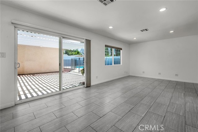 7656 Lasaine photo 12