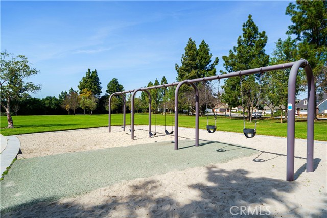 Detail Gallery Image 39 of 40 For 24772 Weyburn, Laguna Hills,  CA 92653 - 4 Beds | 2/1 Baths