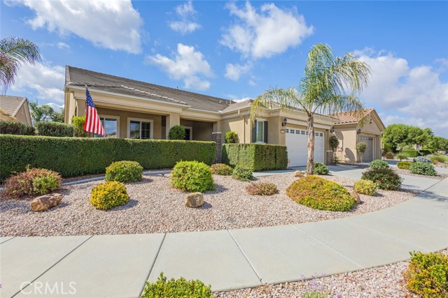 Detail Gallery Image 2 of 73 For 5539 Corte Viejo, Hemet,  CA 92545 - 2 Beds | 2 Baths