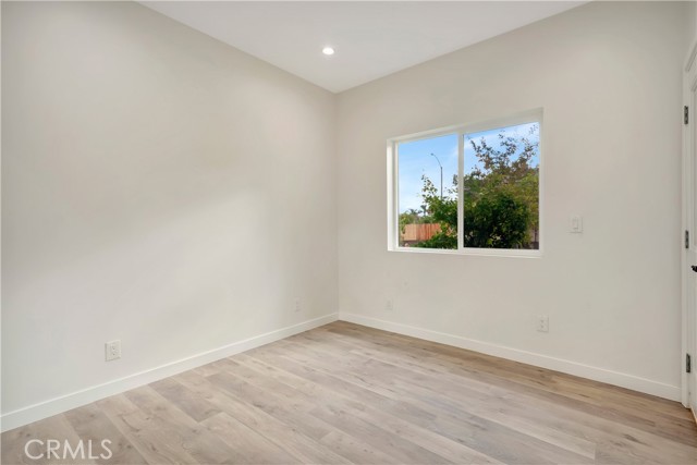 Detail Gallery Image 13 of 39 For 15241 Nurmi St, Sylmar,  CA 91342 - 4 Beds | 3 Baths