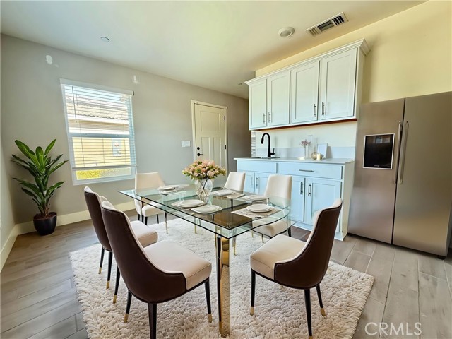 Detail Gallery Image 8 of 41 For 2104 Redding Way, Atwater,  CA 95301 - 5 Beds | 3/1 Baths