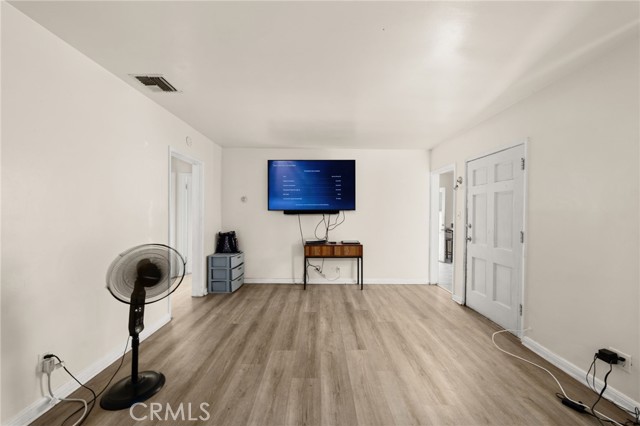Detail Gallery Image 6 of 28 For 7027 Conejo Dr, San Bernardino,  CA 92404 - 3 Beds | 1 Baths