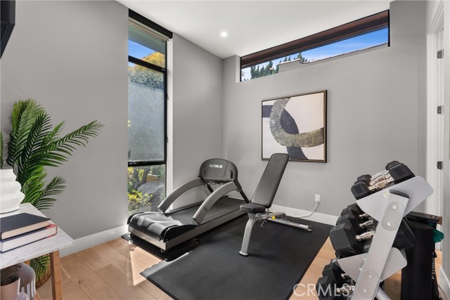 Detail Gallery Image 15 of 41 For 8835 Rosewood Ave, West Hollywood,  CA 90048 - 3 Beds | 4 Baths