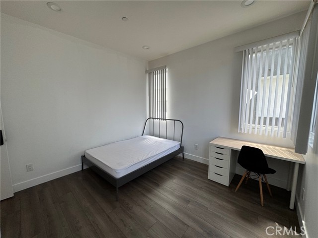 1737 1/2 Magnolia Avenue, Los Angeles CA: https://media.crmls.org/medias/d2062096-ea9b-4258-86c2-0303fe132dc6.jpg