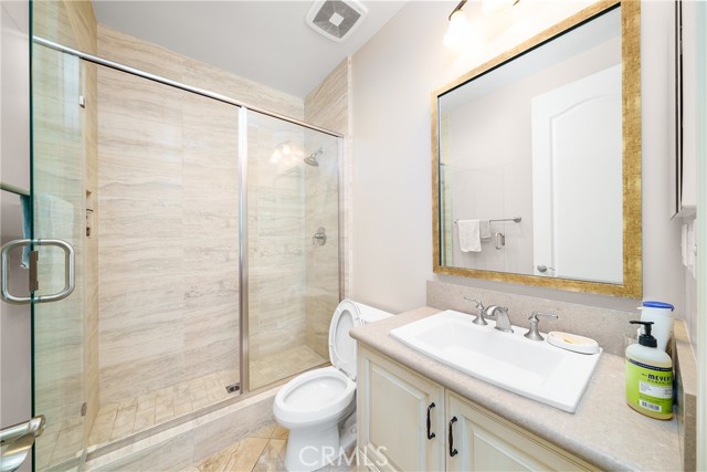 17 Calliope, Lake Forest CA: https://media.crmls.org/medias/d2078120-e3a5-4c33-aee7-a1f2da29b95a.jpg