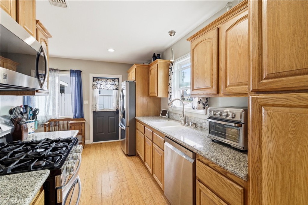 MLS #OC25259538 image #10