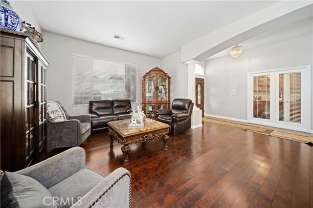 9403 Big Bear Lake Court, Bakersfield CA: https://media.crmls.org/medias/d207a667-72e3-4f78-a6d6-a862bca52078.jpg