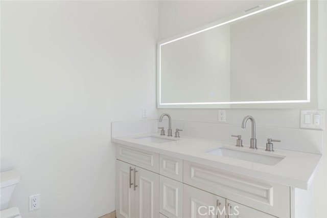 Detail Gallery Image 12 of 25 For 1598 Long Beach #401,  Long Beach,  CA 90813 - 1 Beds | 1 Baths