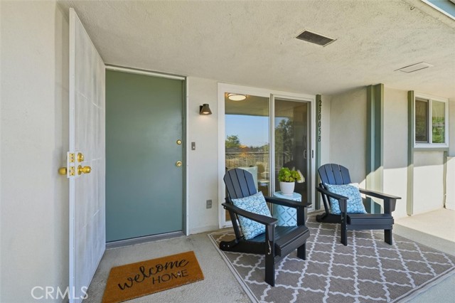 Detail Gallery Image 2 of 29 For 23005 Nadine Cir #B,  Torrance,  CA 90505 - 2 Beds | 1/1 Baths