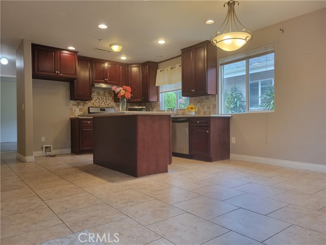 539 S Michillinda Avenue, Pasadena CA: https://media.crmls.org/medias/d2089400-6bf0-4483-9503-7489712521ea.jpg