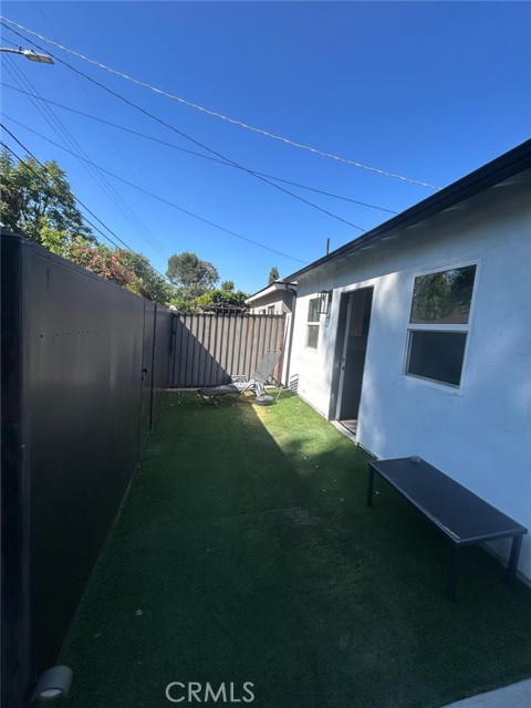 Detail Gallery Image 6 of 6 For 19138 Oxnard St, Tarzana,  CA 91356 - 0 Beds | 1 Baths