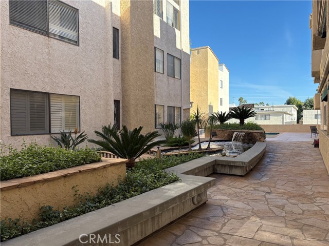 Detail Gallery Image 24 of 62 For 5310 Zelzah #303,  Encino,  CA 91316 - 2 Beds | 2 Baths