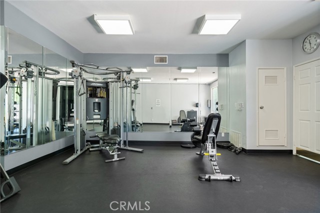 Detail Gallery Image 20 of 21 For 19350 Sherman Way #338,  Reseda,  CA 91335 - 2 Beds | 2 Baths