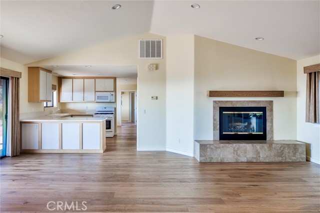 Detail Gallery Image 13 of 39 For 441 Emerald Bay Dr, Arroyo Grande,  CA 93420 - 2 Beds | 2/1 Baths