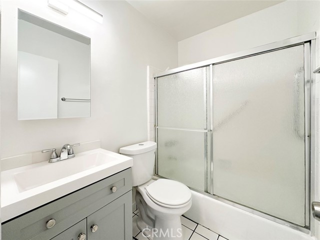 Detail Gallery Image 10 of 18 For 1944 S Marvin Ave #4,  Los Angeles,  CA 90016 - 2 Beds | 1 Baths