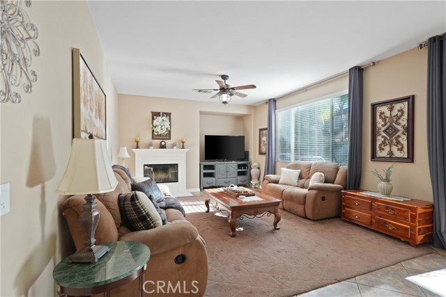 Detail Gallery Image 9 of 39 For 34229 Larksburg Ct, Lake Elsinore,  CA 92532 - 5 Beds | 3 Baths