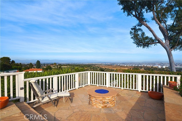 Detail Gallery Image 1 of 1 For 2417 Sunnyside Ridge Rd, Rancho Palos Verdes,  CA 90275 - 4 Beds | 3/1 Baths