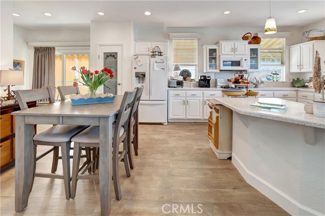 Detail Gallery Image 14 of 53 For 40 Saratoga, Newport Beach,  CA 92660 - 3 Beds | 2/1 Baths