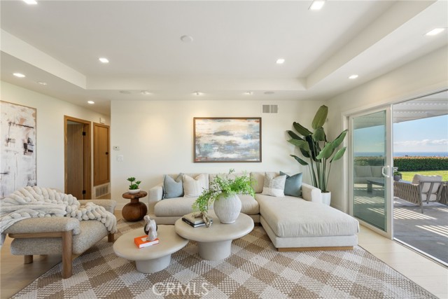 Detail Gallery Image 13 of 43 For 3501 Sausalito, Corona Del Mar,  CA 92625 - 3 Beds | 2 Baths