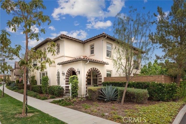 Detail Gallery Image 4 of 52 For 71 Holmes Pl, Tustin,  CA 92782 - 5 Beds | 4/1 Baths
