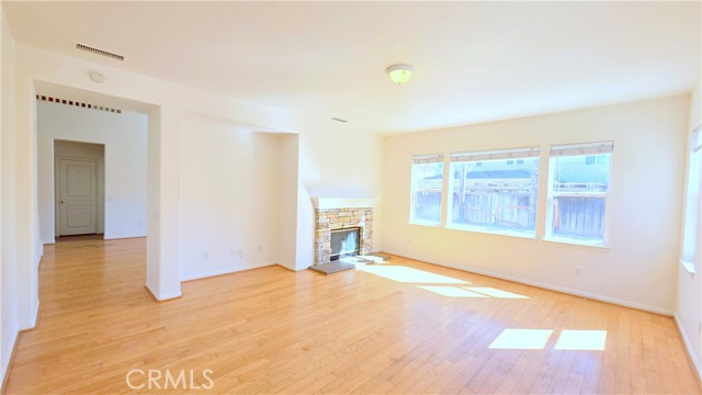 Detail Gallery Image 6 of 31 For 6536 Laurel St, Corona,  CA 92880 - 5 Beds | 3 Baths