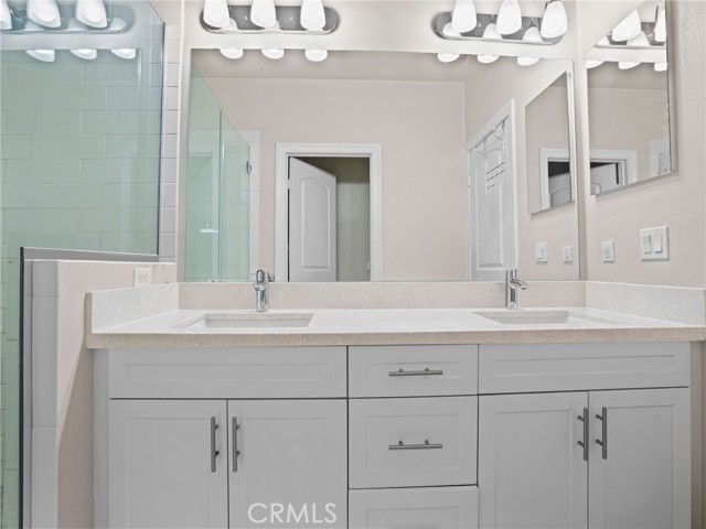 Detail Gallery Image 14 of 29 For 9881 Alburtis, Santa Fe Springs,  CA 90670 - 4 Beds | 4 Baths