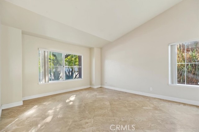 Detail Gallery Image 12 of 54 For 10049 Cartagena, Moreno Valley,  CA 92557 - 4 Beds | 2 Baths