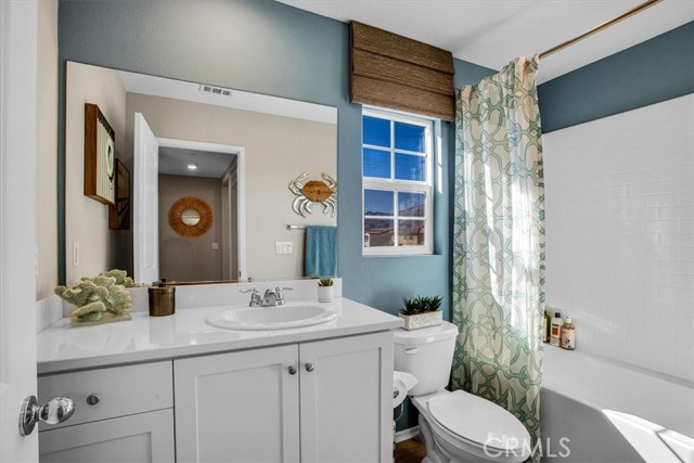 Detail Gallery Image 17 of 34 For 83536 Avenida Campanas, Coachella,  CA 92236 - 4 Beds | 3/1 Baths