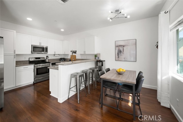 Detail Gallery Image 8 of 40 For 949 Humbert Avenue, San Luis Obispo,  CA 93401 - 3 Beds | 2/1 Baths