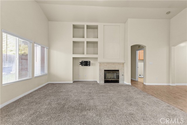Detail Gallery Image 2 of 29 For 11017 Tipperary Dr, Bakersfield,  CA 93311 - 4 Beds | 2 Baths