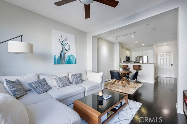 Detail Gallery Image 5 of 25 For 1801 E Katella #4042,  Anaheim,  CA 92805 - 1 Beds | 1 Baths